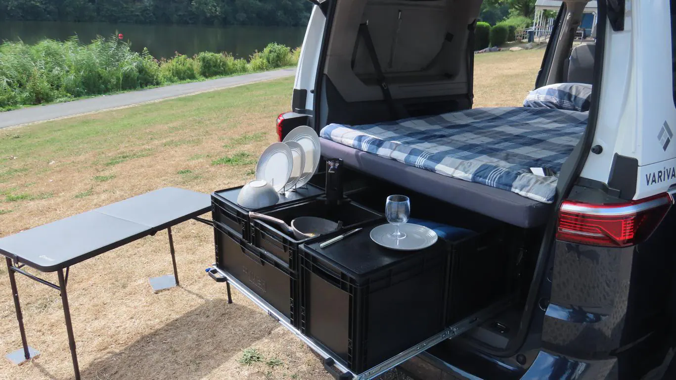 VariVan EuroBox Kompakt-Küche – Bild 8