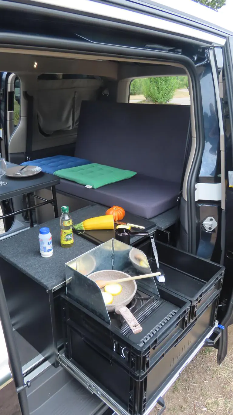 VariVan EuroBox Kompakt-Küche – Bild 11